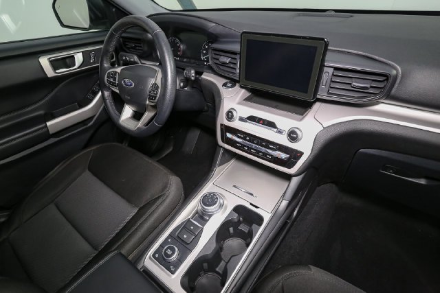 Used 2023 White Ford XLT image 18