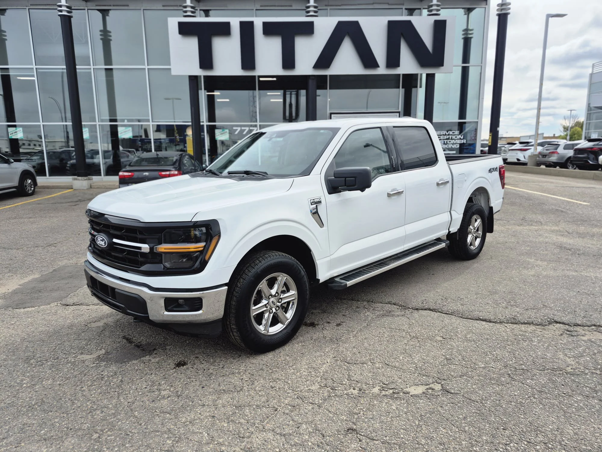 Certified Used 2024 Oxford White Ford XLT 4WD*SuperCrew | 6 Pass | 3.5L V6 | Nav | Park Assist | Tow Pkg | Side Steps | Lane Keep Assist image 2