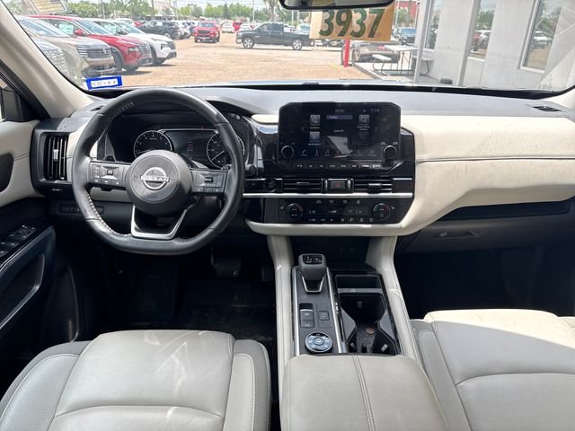 Used 2025 Gray Nissan SL image 19