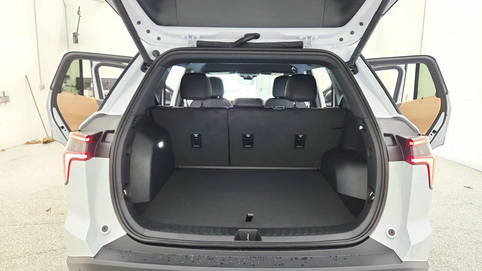 2027 Chevrolet Equinox ACTIV - Photo 41