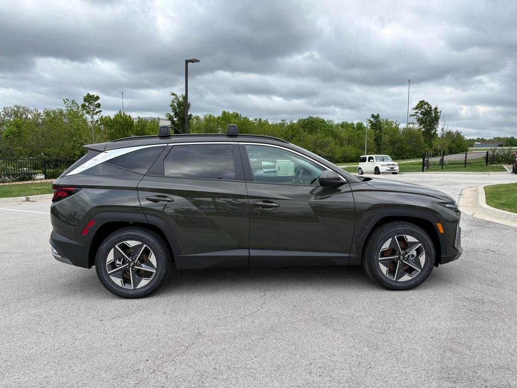 New 2026 Rockwood Green Hyundai SEL FWD image 6