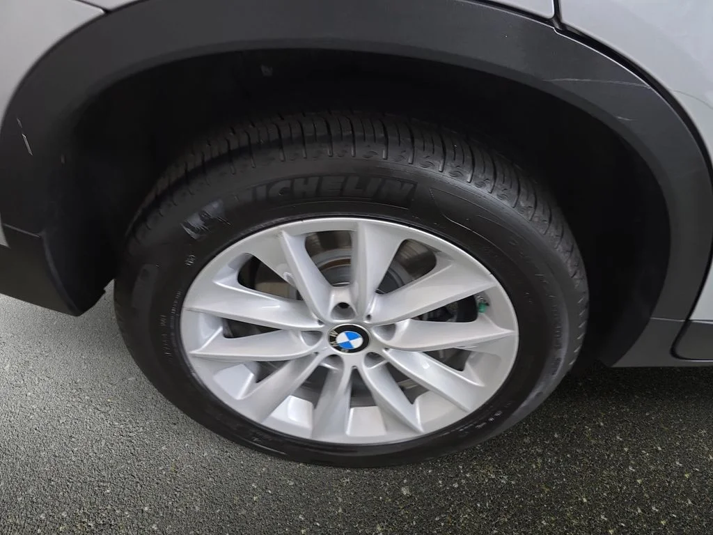 Used 2016 Glacier Silver Metallic BMW xDrive28i image 33