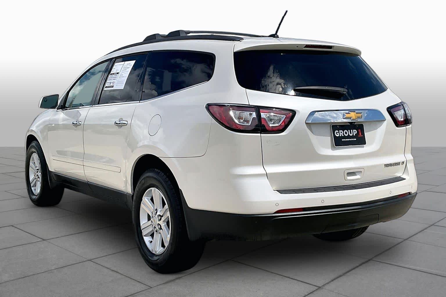 Used 2013 White Diamond Tricoat Chevrolet LT image 12