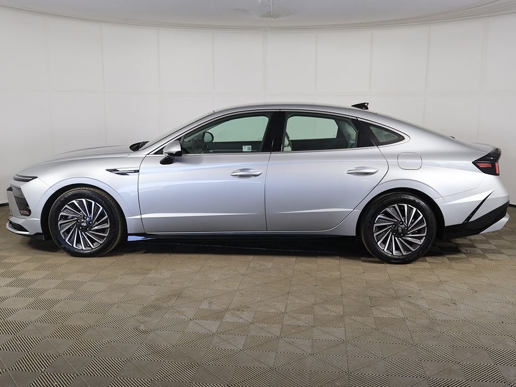 Certified Used 2024 Silver Hyundai SEL image 12