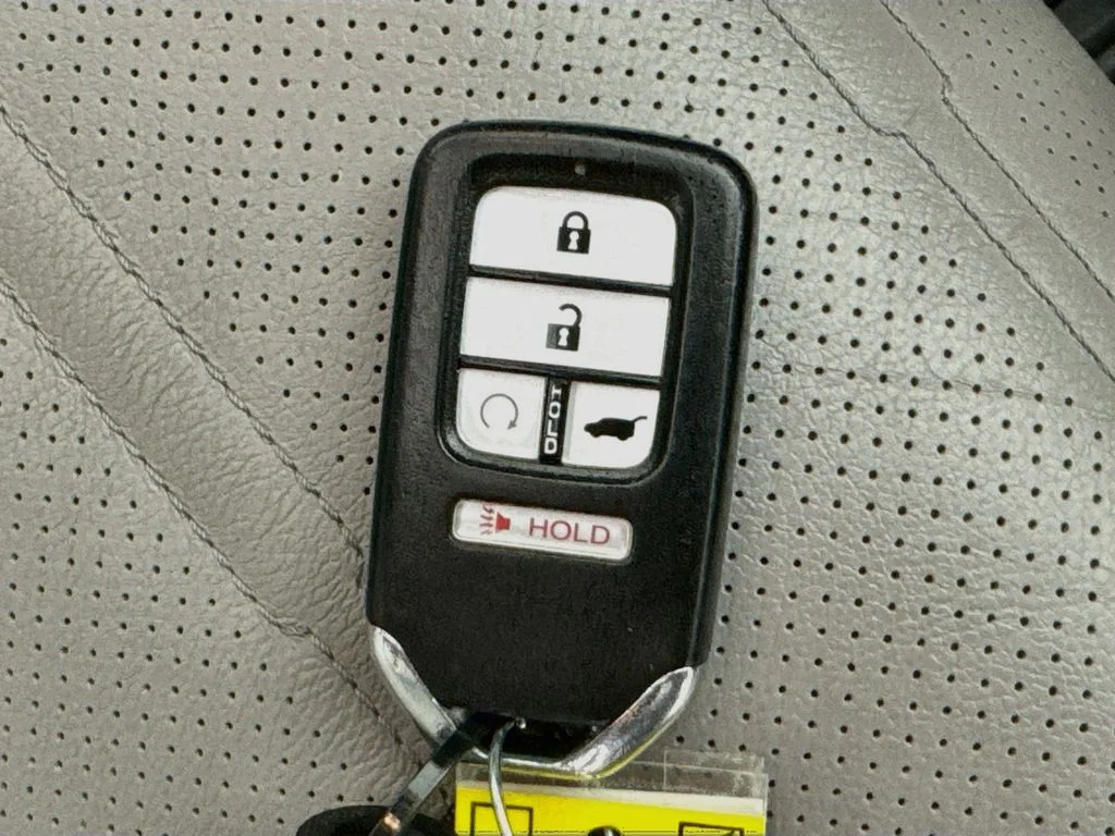Used 2018 Modern Steel Metallic Honda EX-L image 36