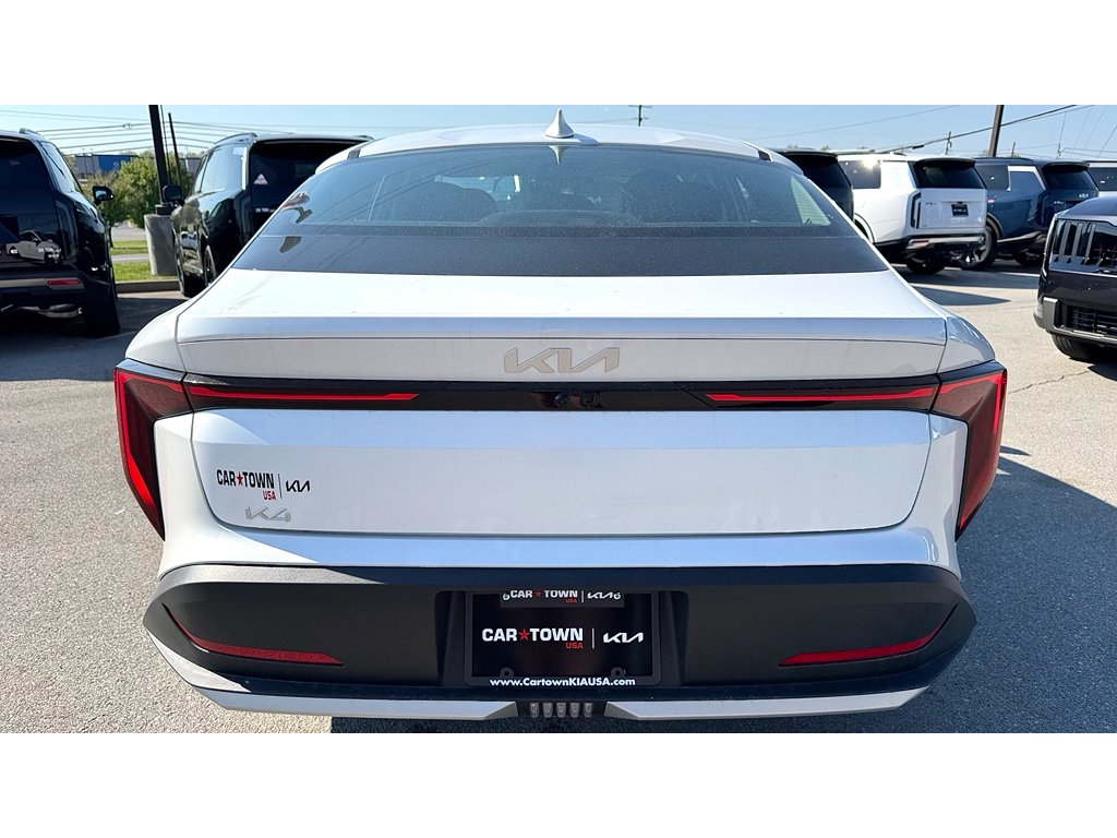 New 2026 Snow White Pearl Kia LXS image 5