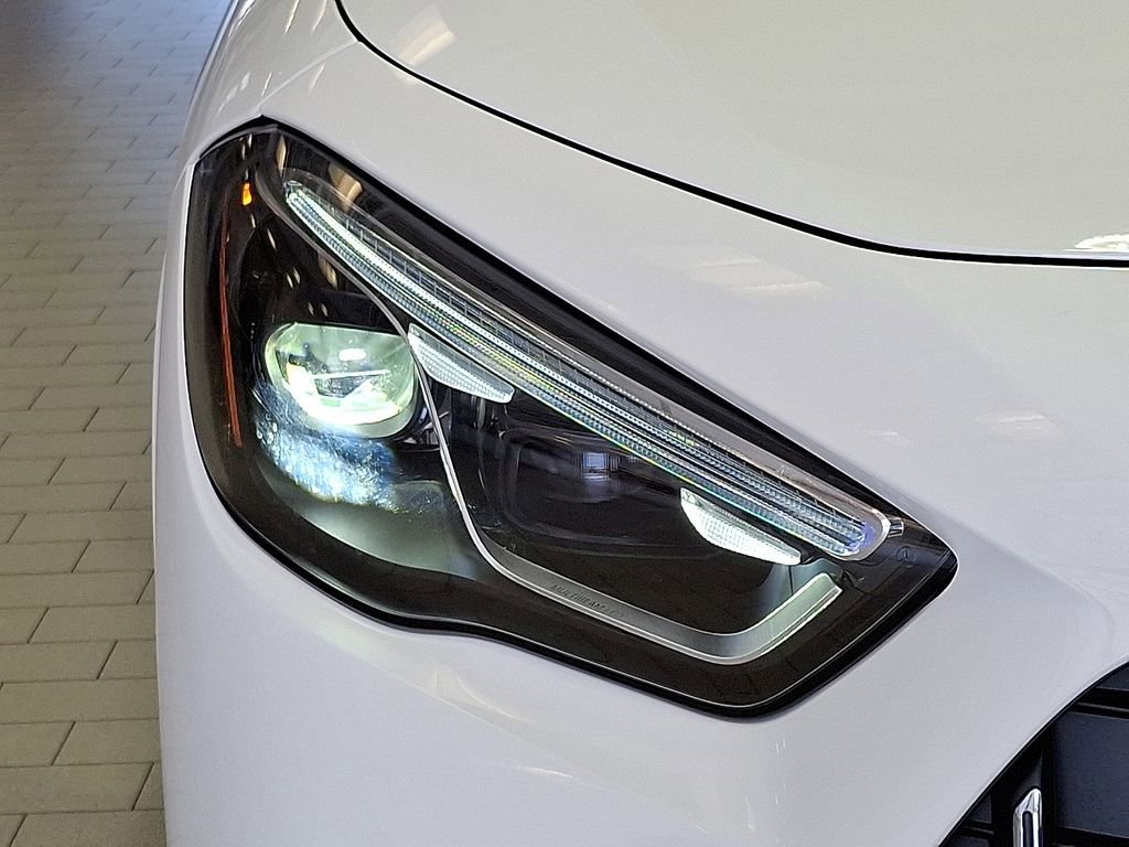 New 2026 Polar White Mercedes-Benz GLA 35 AMG® image 38