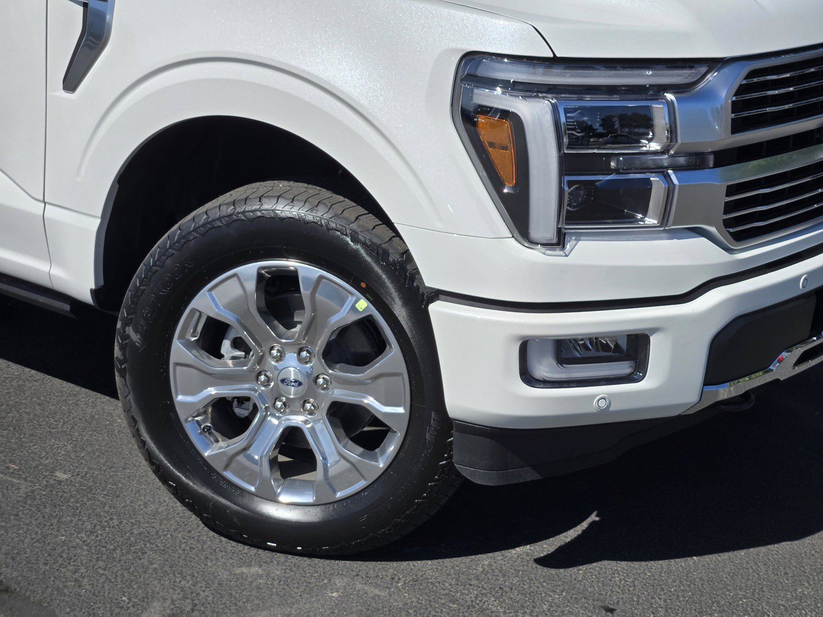 New 2026 Star White Metallic Tri-Coat Ford Platinum® image 6