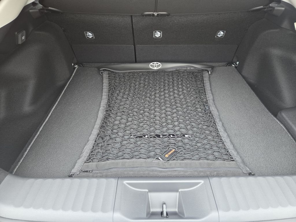 2026 Toyota Prius Plug-in Hybrid XSE - Photo 23