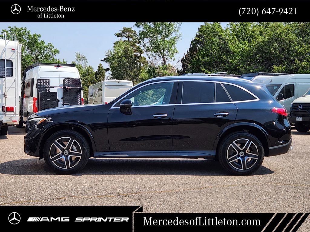 New 2026 Black Mercedes-Benz GLC 300 image 4