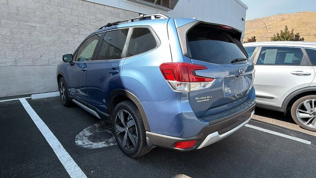 Used 2020 Horizon Blue Subaru Touring image 3