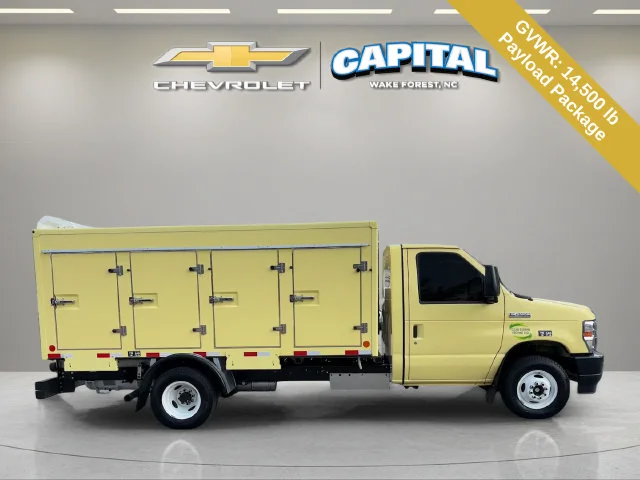 Used 2022 Yellow Ford Base image 10