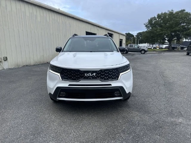 Used 2023 White Kia X-Line SX Prestige image 2