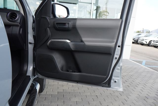 Used 2021  Toyota SR5 image 20