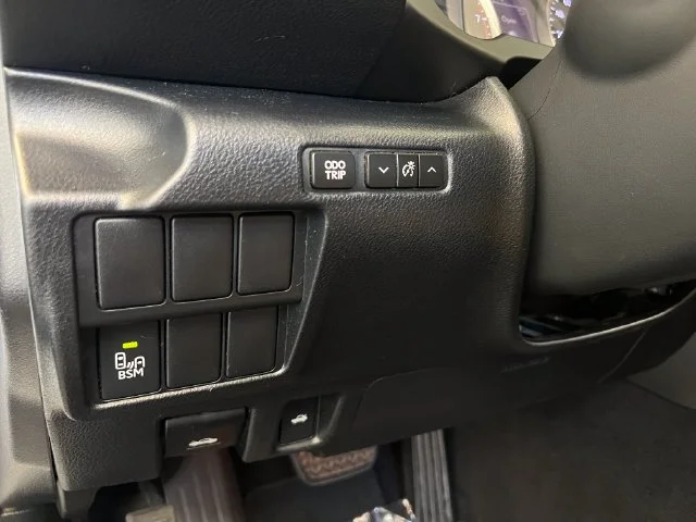 Used 2015 Starfire Pearl Lexus 250 image 27