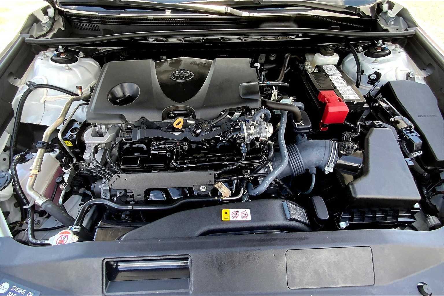 Used 2024 Ice Cap Toyota SE image 30
