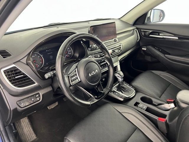 Used 2023 Blue Kia SX image 12