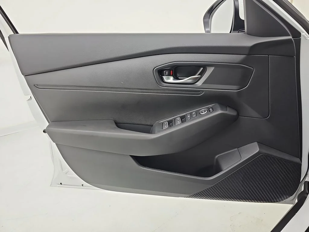 New 2026 Platinum White Pearl Honda LX image 28