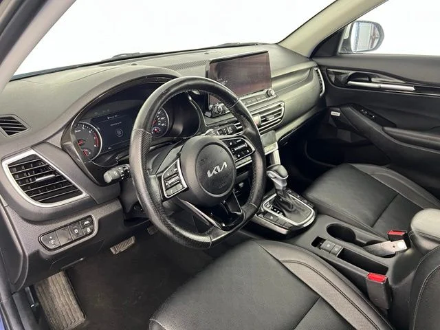 Used 2023 Blue Kia SX image 12