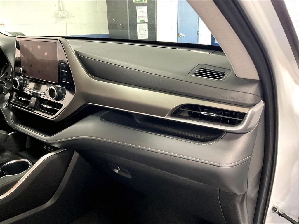 Used 2023 Beige Toyota LE image 13