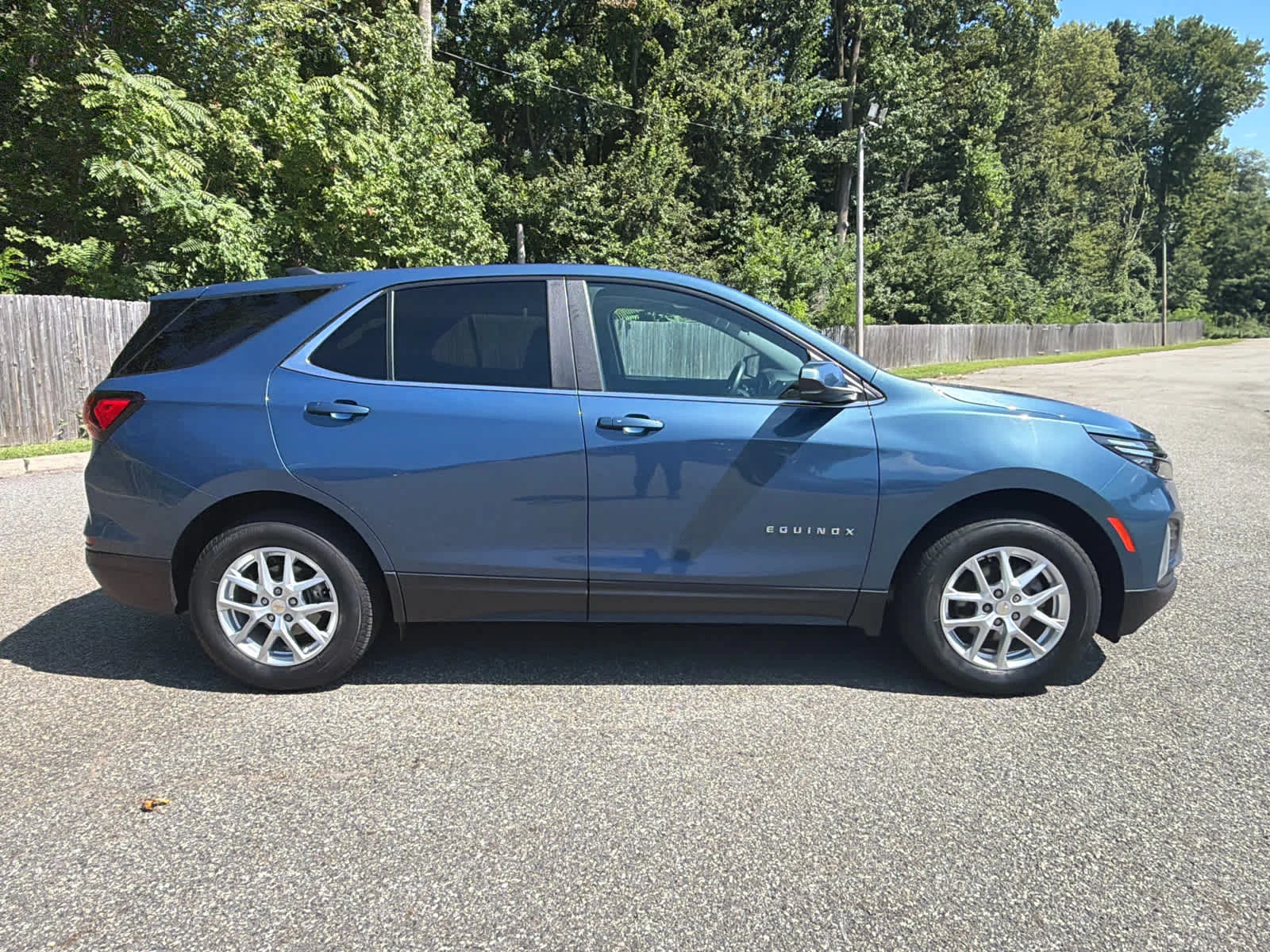 Used 2024 Lakeshore Blue Metallic Chevrolet LT image 4