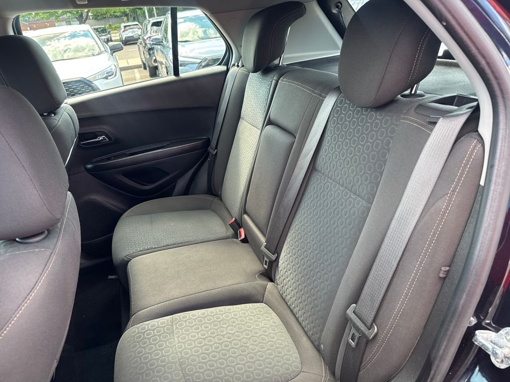 Used 2021 Blue Chevrolet LS image 32