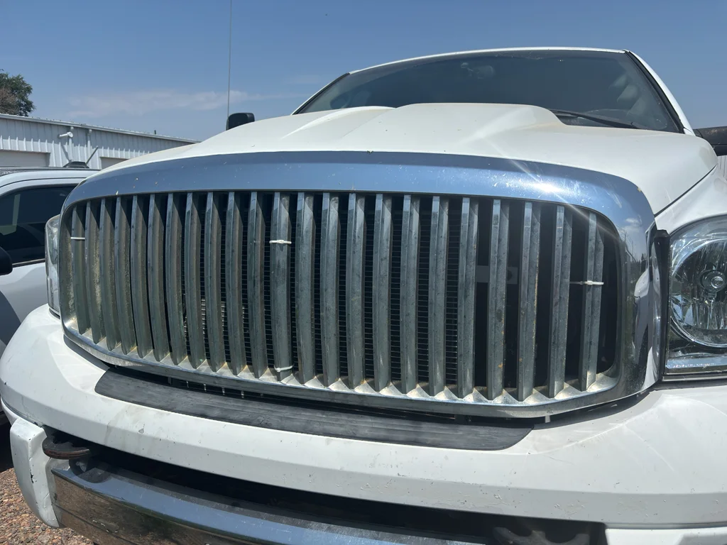 Used 2008 Bright White Clearcoat Dodge Laramie image 2