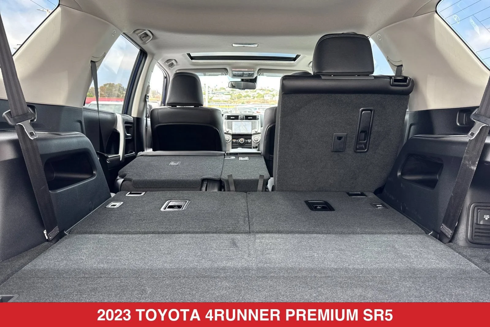 Used 2023 NAUTICAL BLUE METALLIC Toyota SR5 Premium image 18