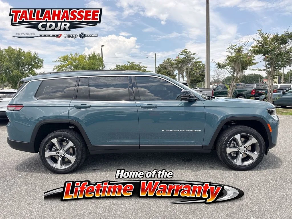New 2026 Steel Blue Exterior Paint Jeep Limited image 2