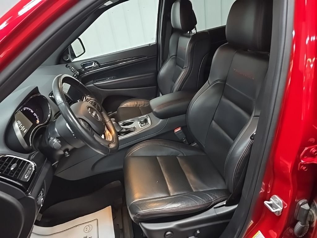 Used 2021 Red Line Jeep Trailhawk image 31