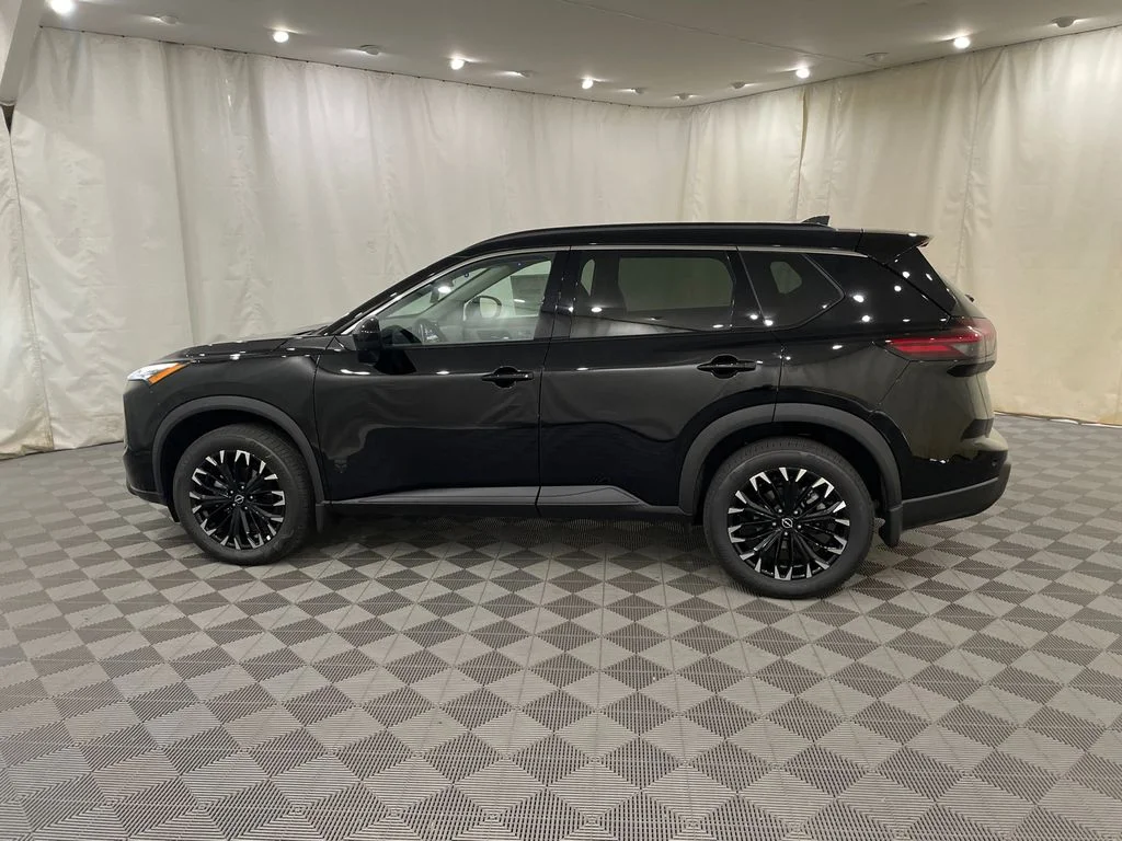 2026 Nissan Rogue Dark Armor - Photo 9