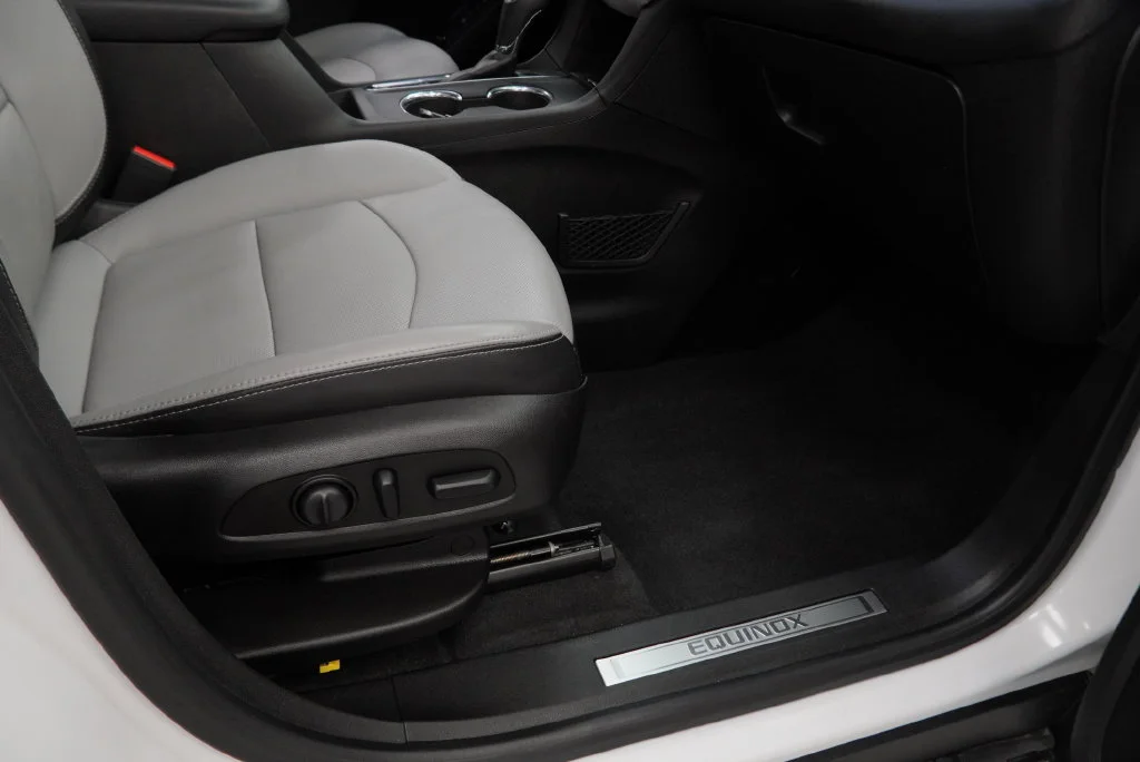 Used 2018 Beige Chevrolet Premier image 40