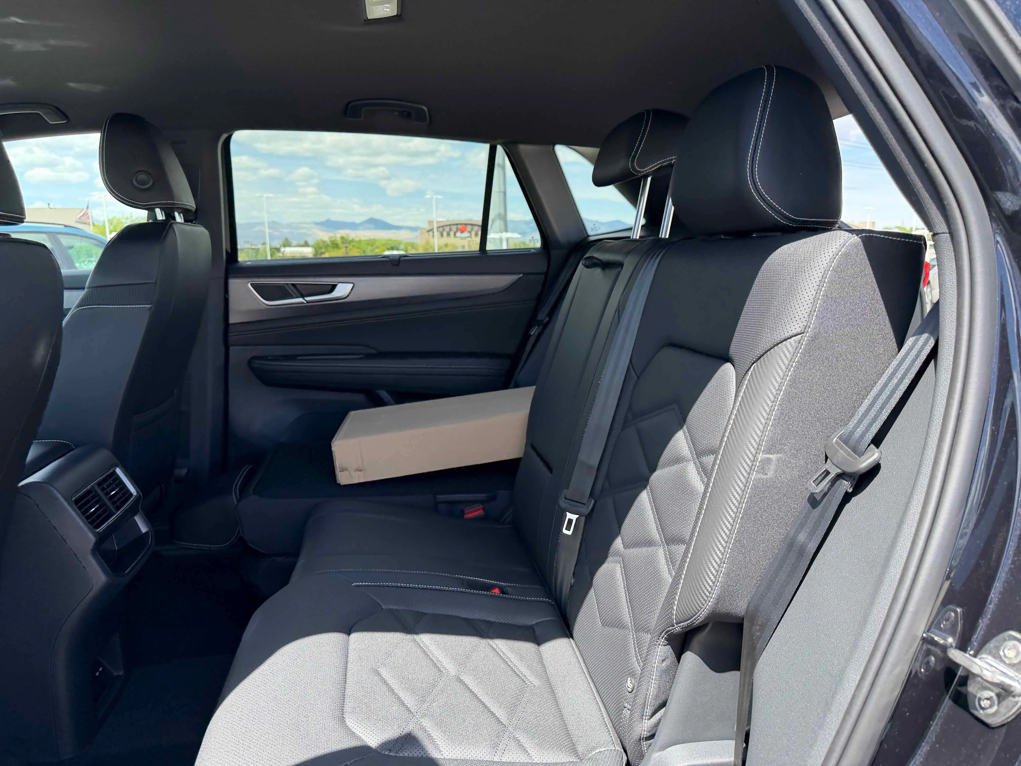 New 2026 Deep Black Volkswagen 2.0T SE w/Technology image 26