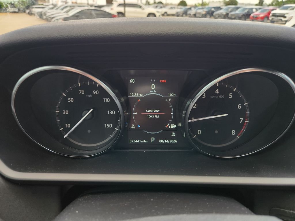 Used 2020 Narvik Black Land Rover SE image 15
