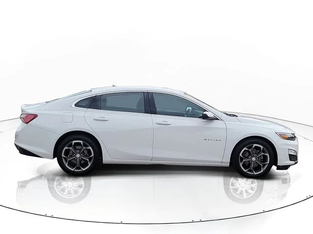 Used 2020 White Chevrolet LT image 4