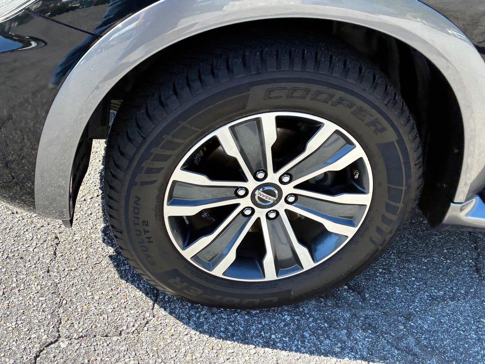 Used 2020 Super Black Nissan SL image 10