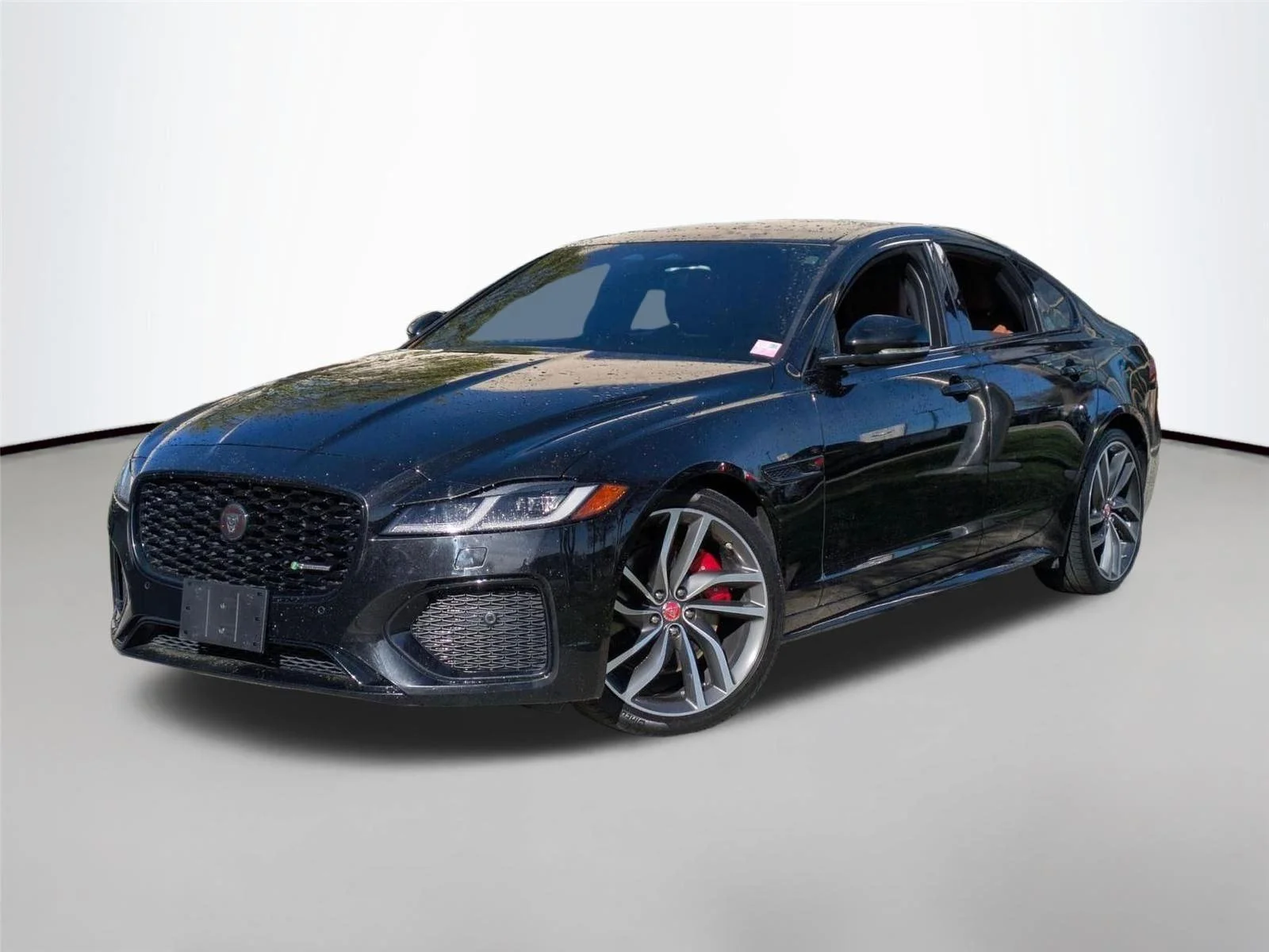 2022 Jaguar XF P300 R-Dynamic SE's photo
