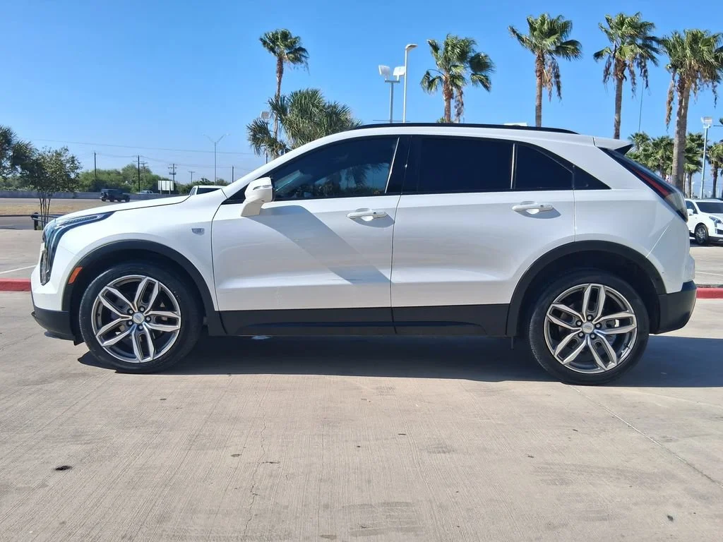 Used 2023 CRYSTAL WHITE TRICOAT Cadillac FWD Sport image 3