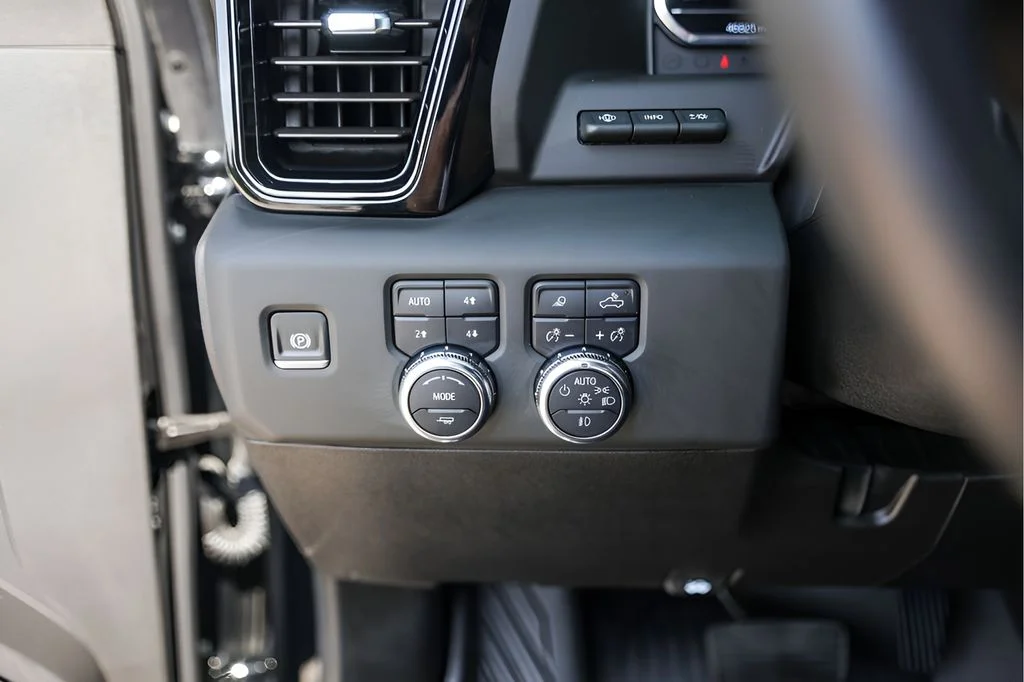 Used 2025 Black GMC AT4 image 18
