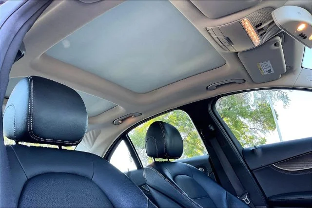 Used 2016 Iridium Silver Mercedes-Benz C 300 image 22