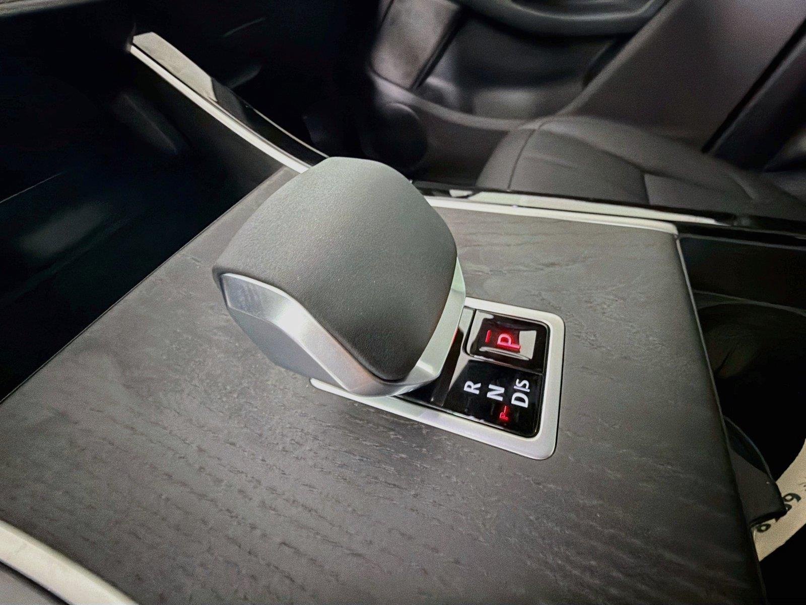 New 2026 Fuji White Land Rover Core S image 16