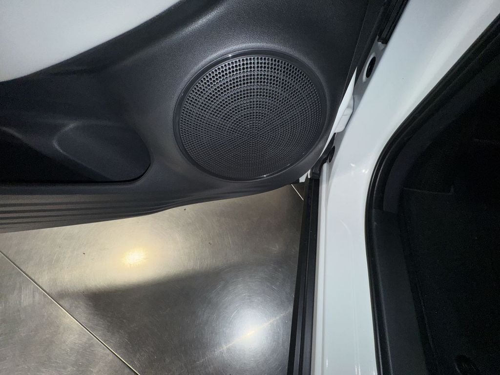 2026 Honda HR-V LX - Photo 17