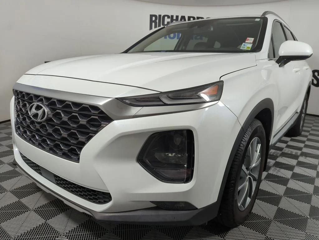2020 Hyundai Santa Fe SEL 2.4's photo