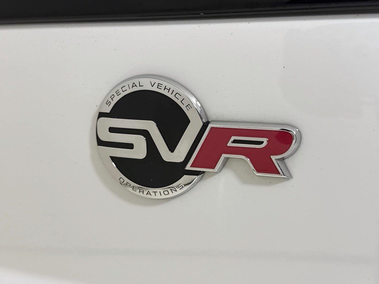 Used 2022 Fuji White Land Rover SVR image 40