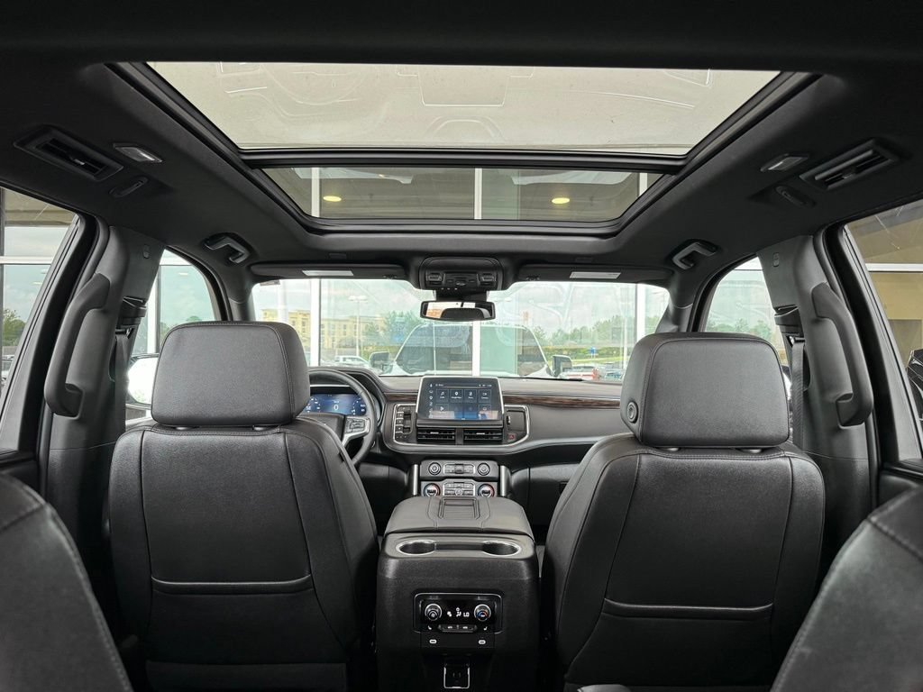 Used 2023 Black Chevrolet Z71 image 4
