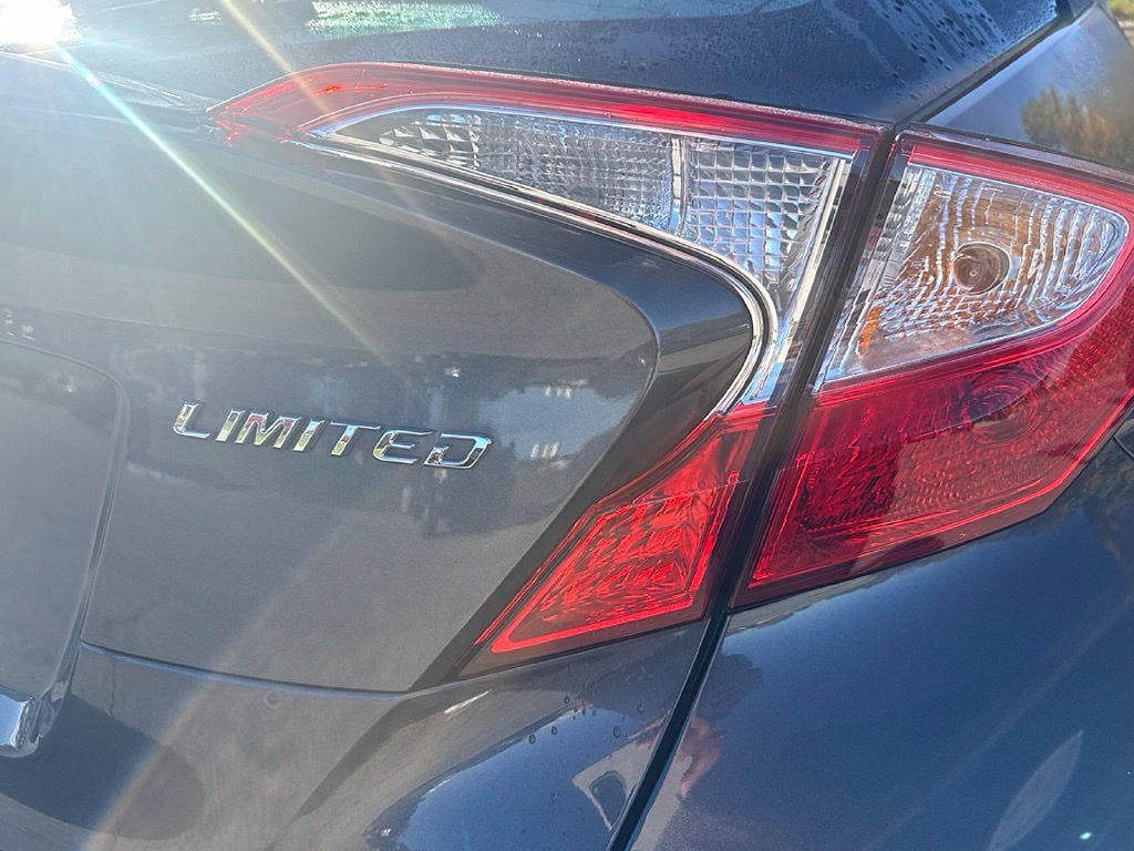 Used 2019 Magnetic Gray Metallic Toyota Limited image 5