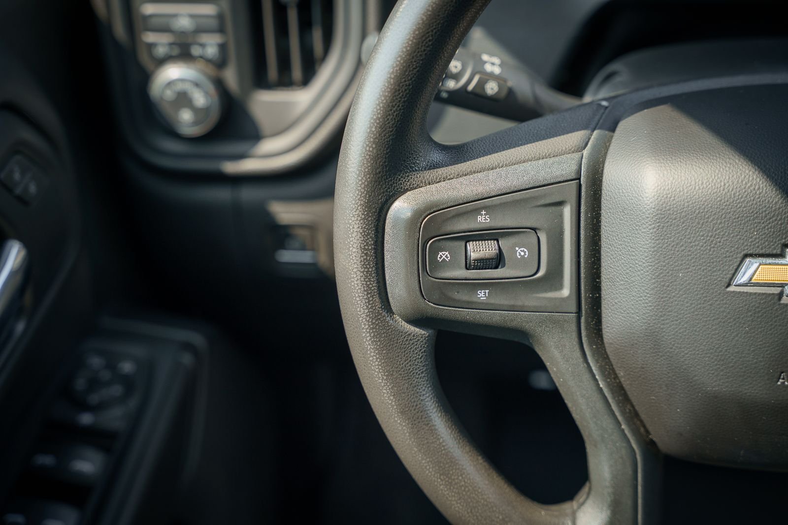 Certified Used 2022  Chevrolet Custom image 28