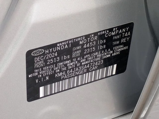Used 2025 Silver Hyundai SEL image 25