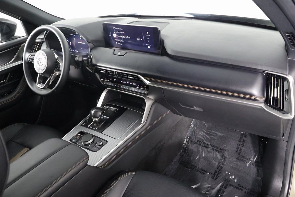 Certified Used 2025  Mazda Premium Plus image 10