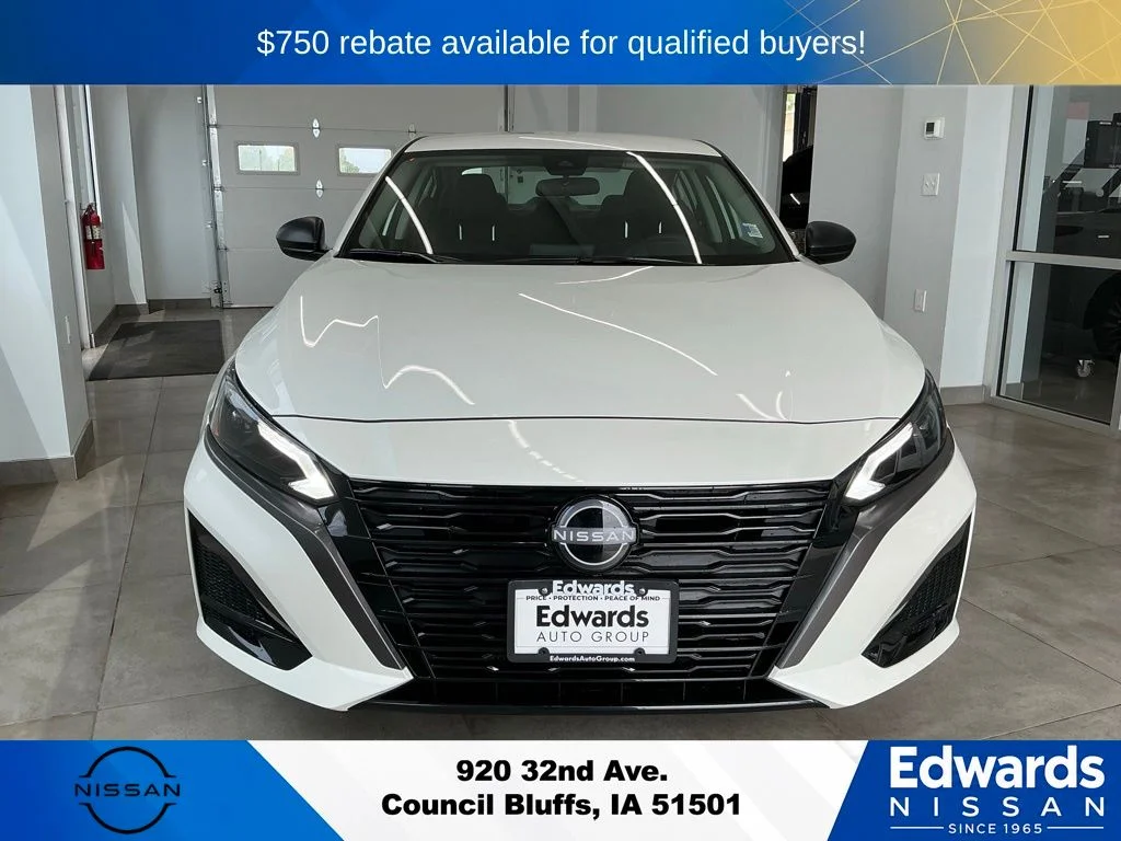 New 2026 White Nissan 2.5 SV image 2